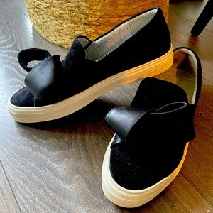 Nine West Women's Bow Tie Slip On Sneakers